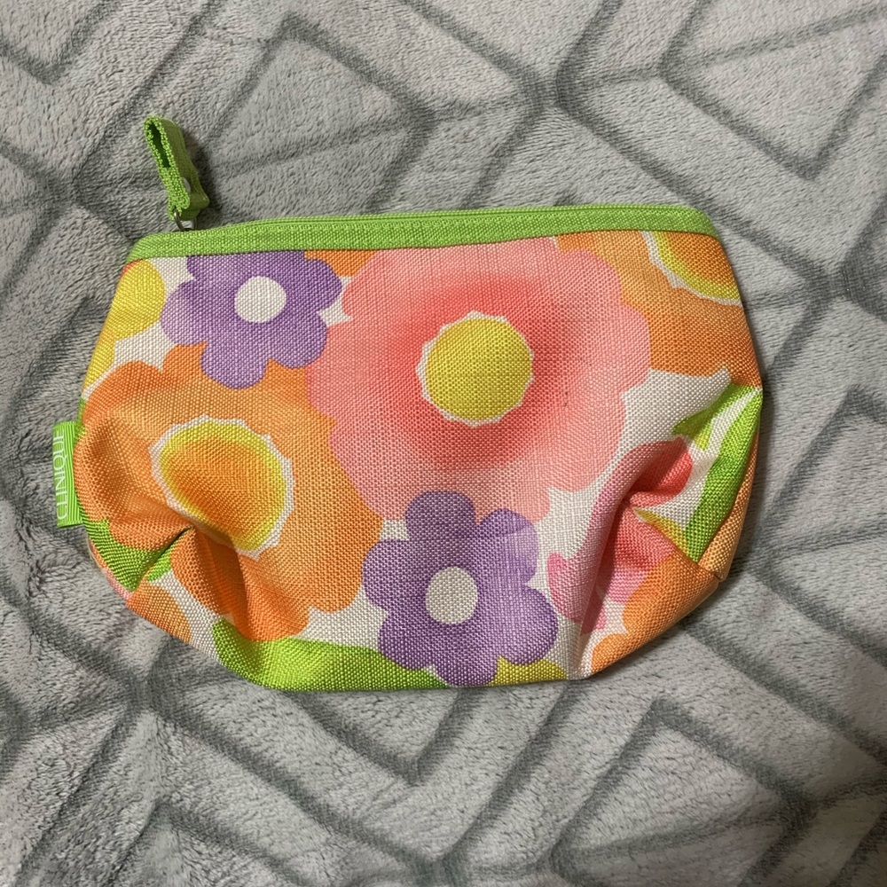 Clinique Bag BUNDLE!!!!